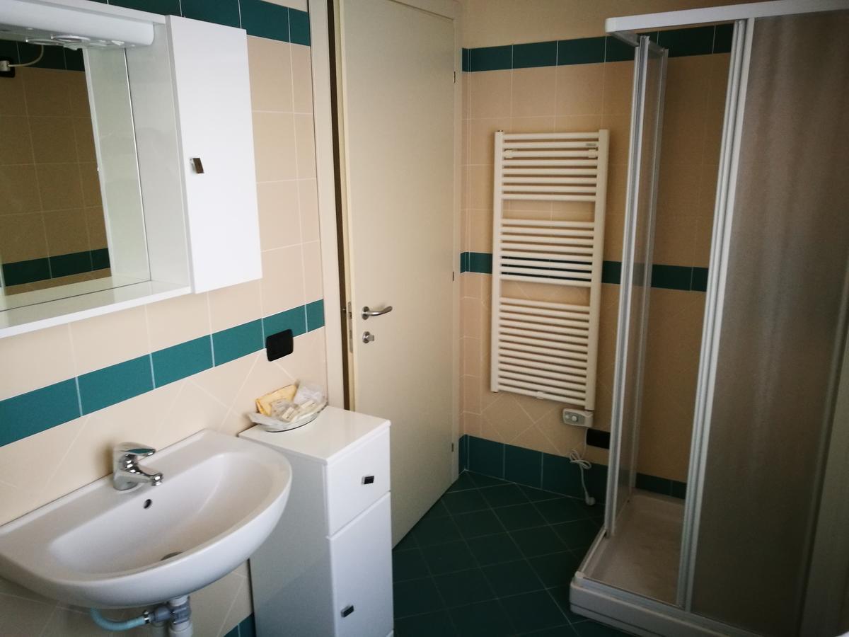 Locanda Della Pieve Tizzano Val Parma Bagian luar foto